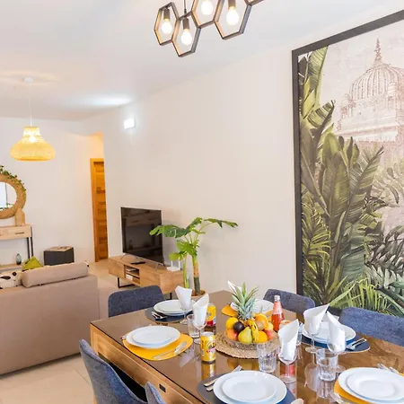 Luxury Tropical Oasis 3 Bedroom With Pool Close To Beach Flic en Flac Exterior photo