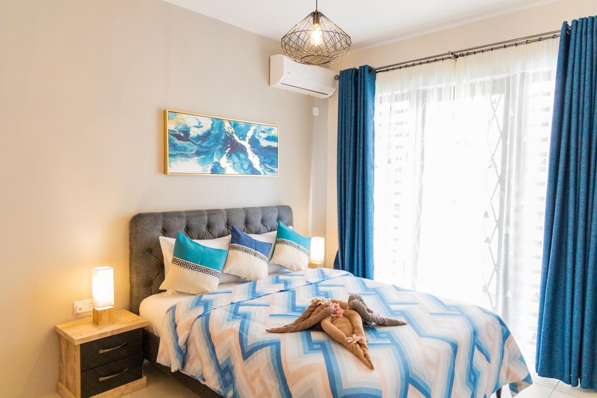 Apartment Luxury Tropical Oasis 3 Bedroom With Pool Close To