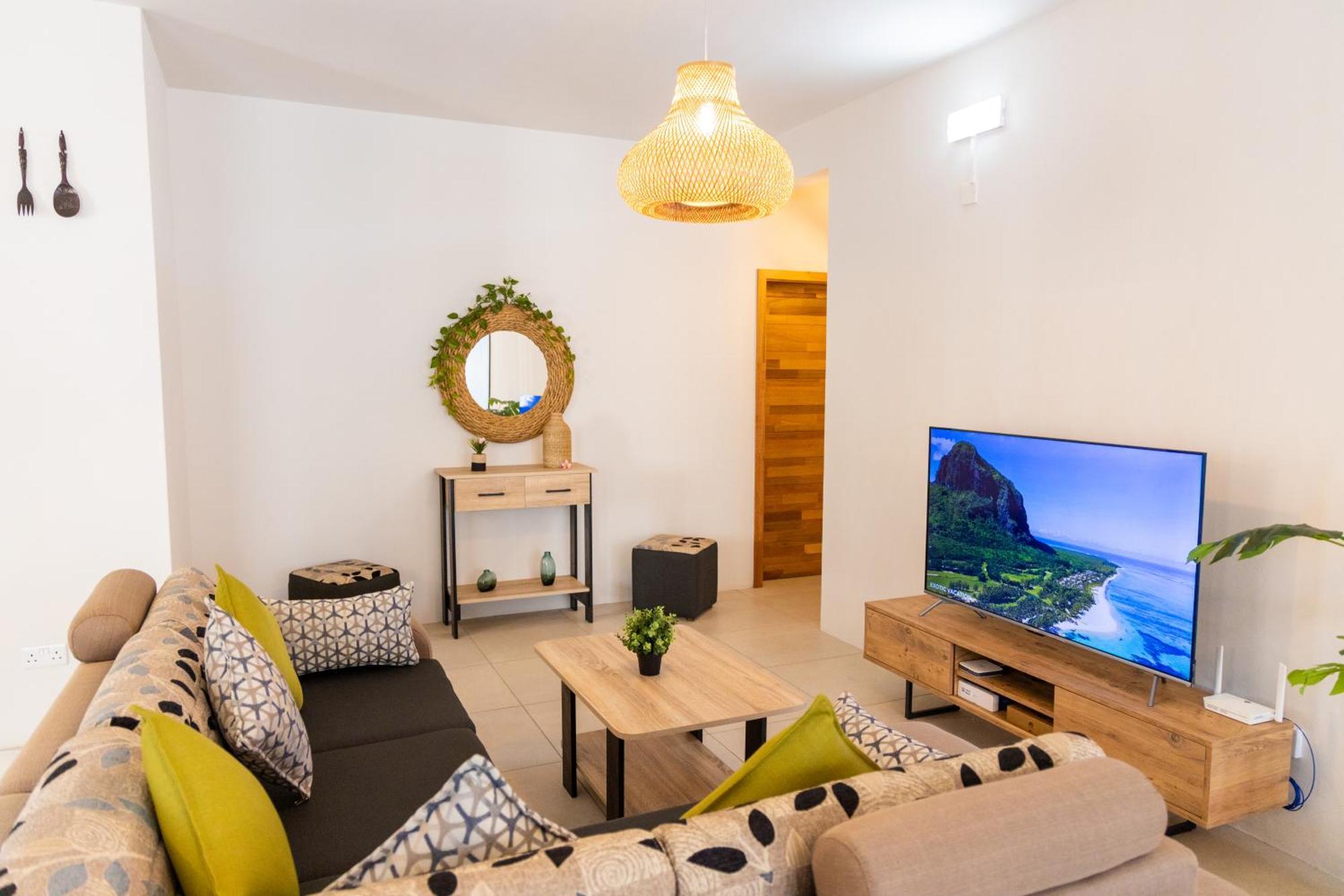Luxury Tropical Oasis 3 Bedroom With Pool Close To *