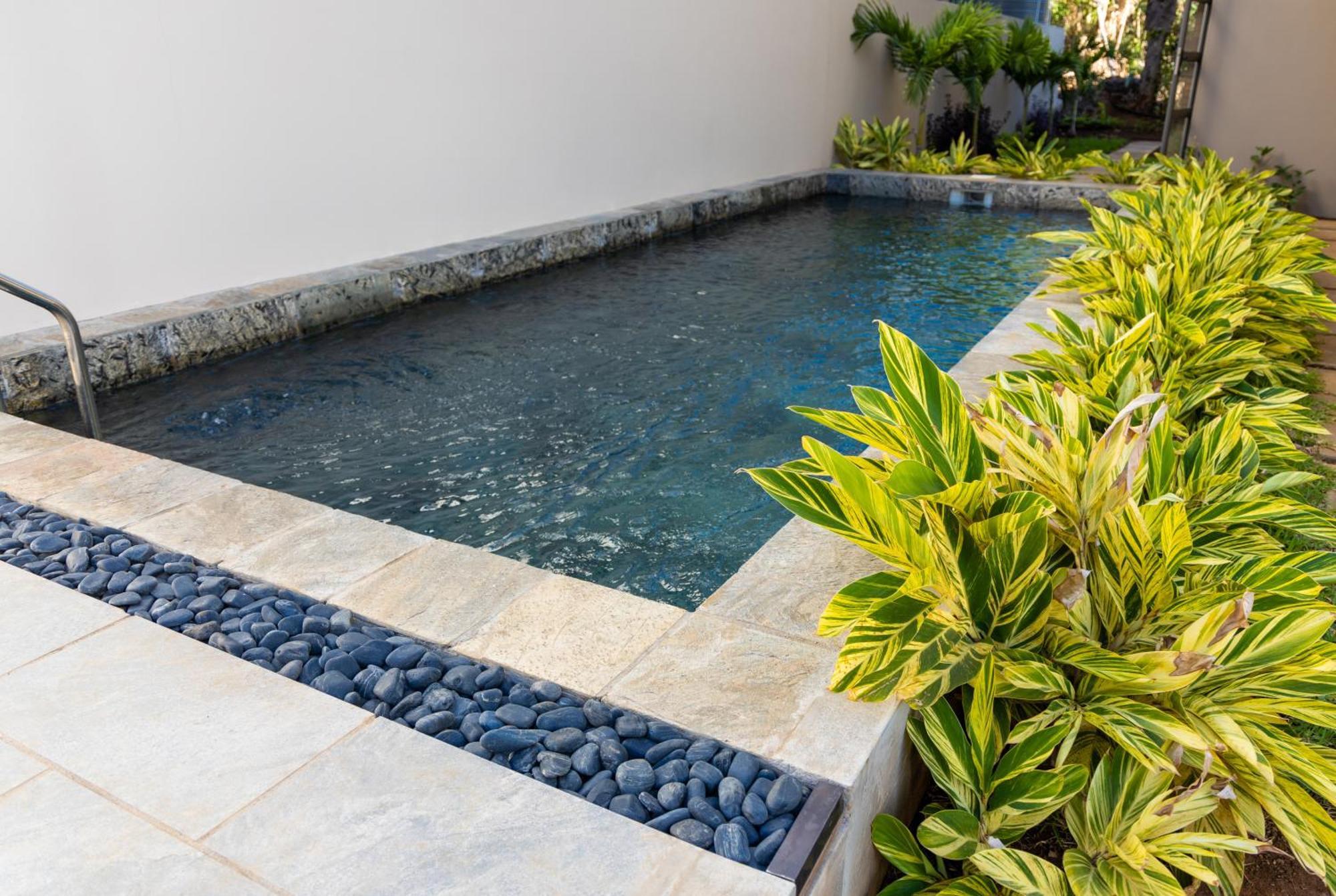 Apartment Luxury Tropical Oasis 3 Bedroom With Pool Close To